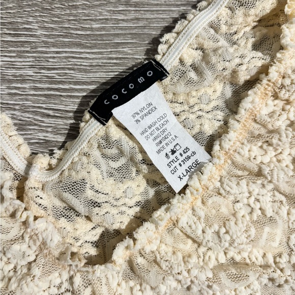 Cocomo Cream Lace Blouse - Picture 4 of 5